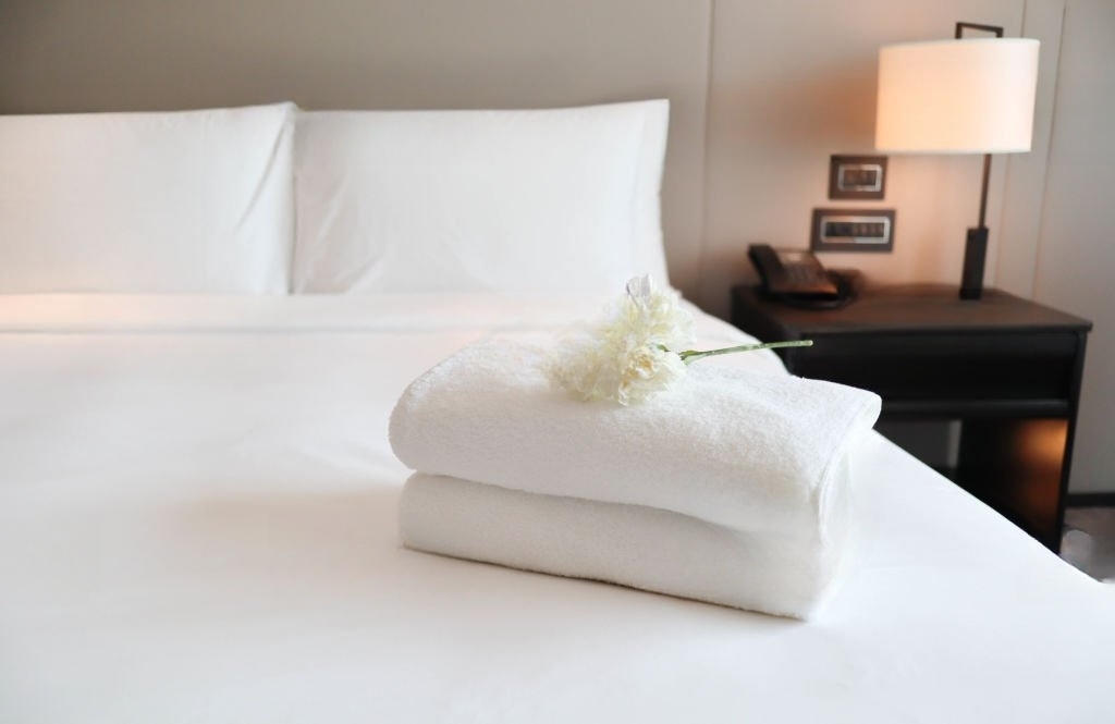 hotel benidorm dental tourism spain white